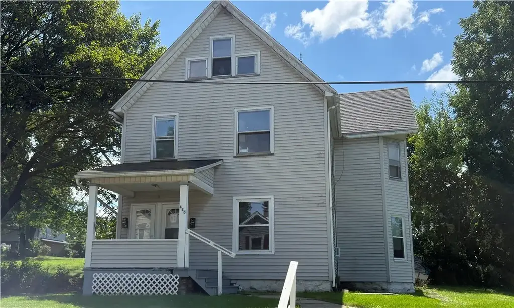 438 Watson Street , Sharon