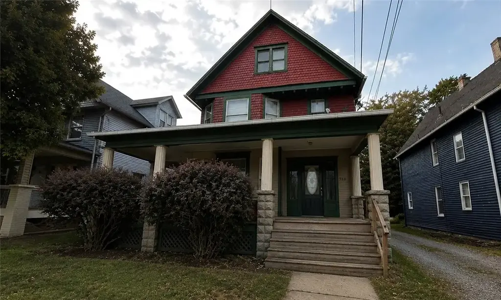 788 Irvine Avenue , Sharon