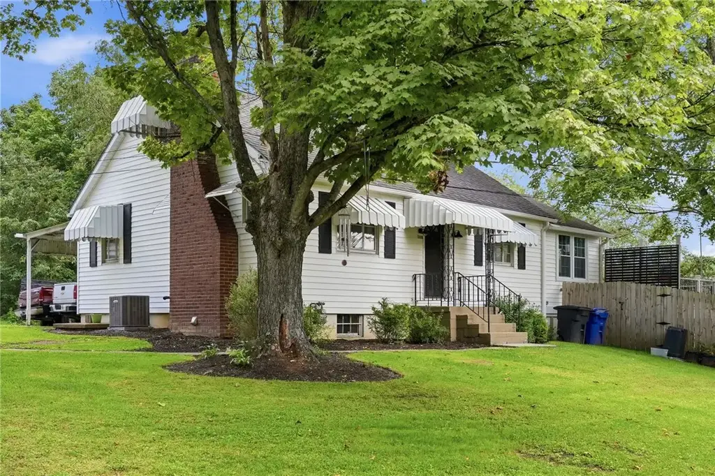 1116 Hoffman Drive , North Fayette