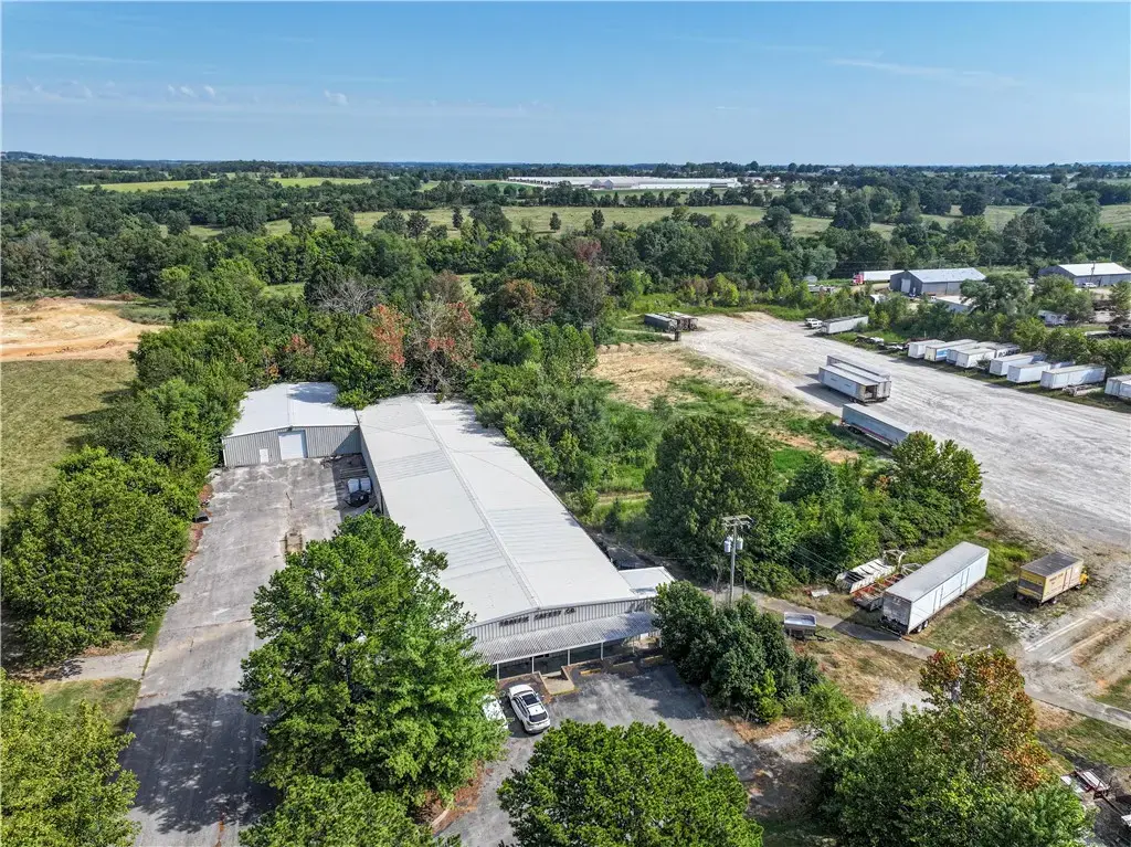 910 W Main Street, Green Forest