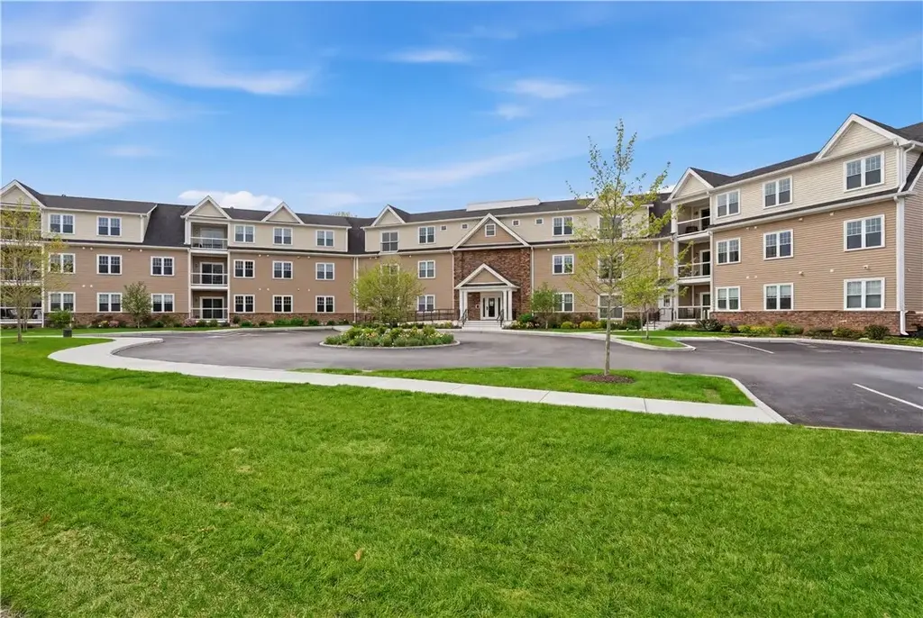 9 Joseph N Zenga Jr Blvd # 311, East Greenwich