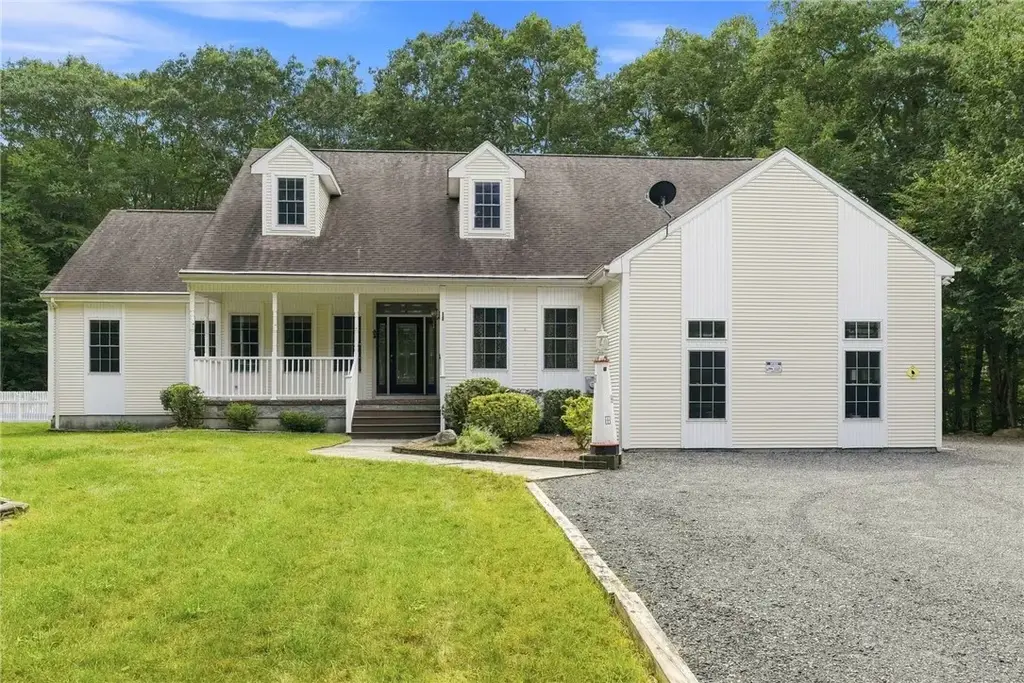559 Victory Hwy, West Greenwich