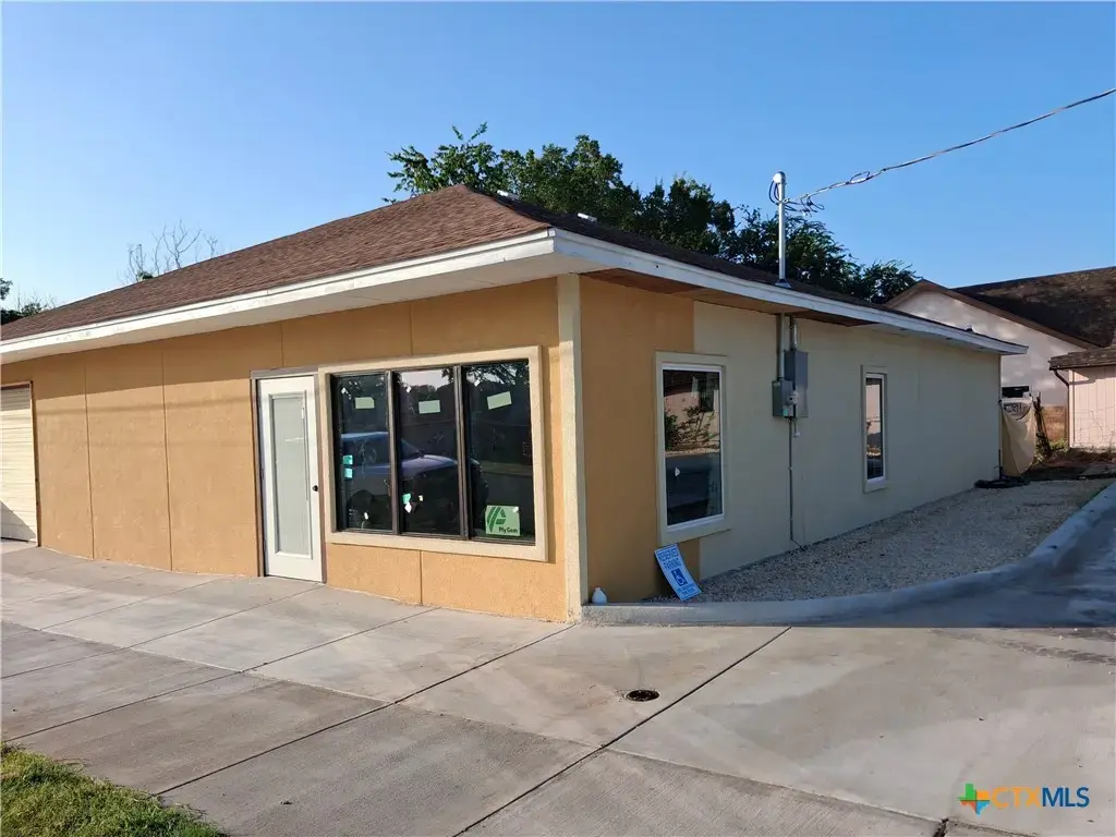 310 W Avenue A, Killeen