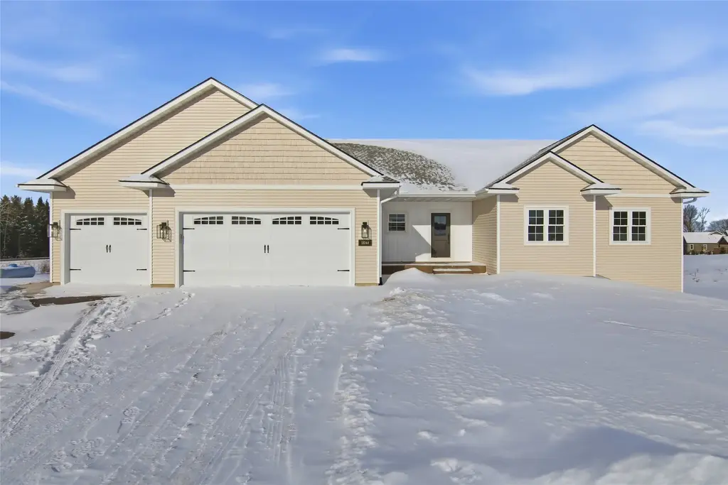 1921 Willow Creek Parkway, Chippewa Falls