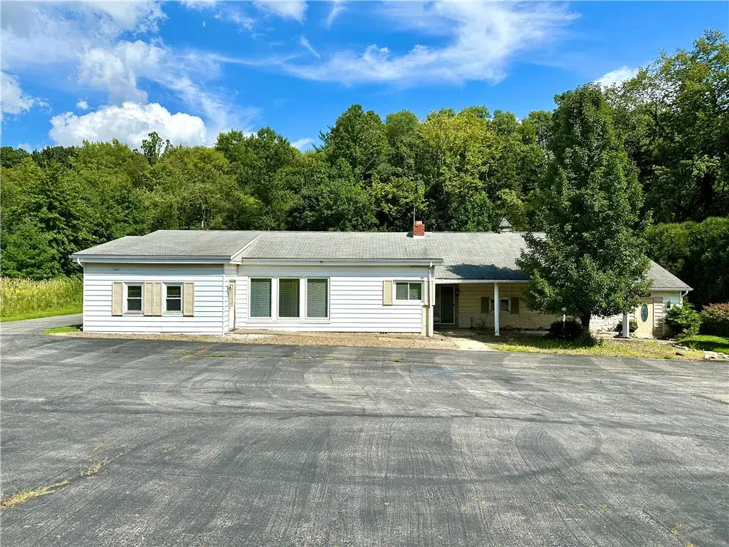 3030 Wilmington Road, Neshannock
