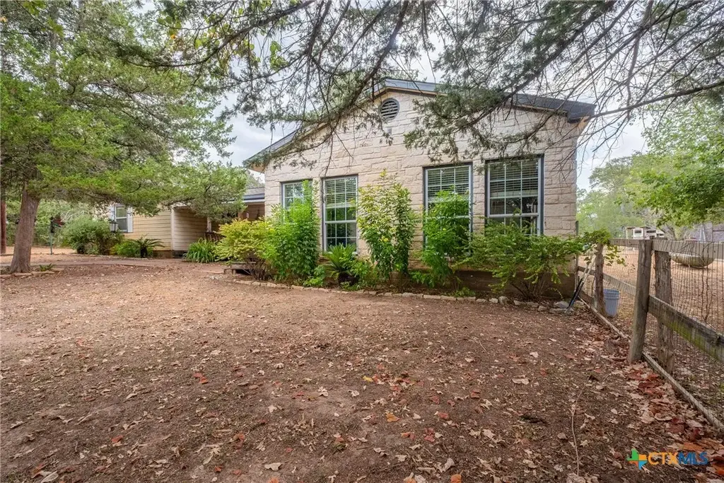 434 Mount Olive Road, Cedar Creek