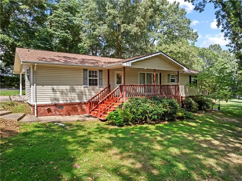 120 S Old Farm Road, Harrison