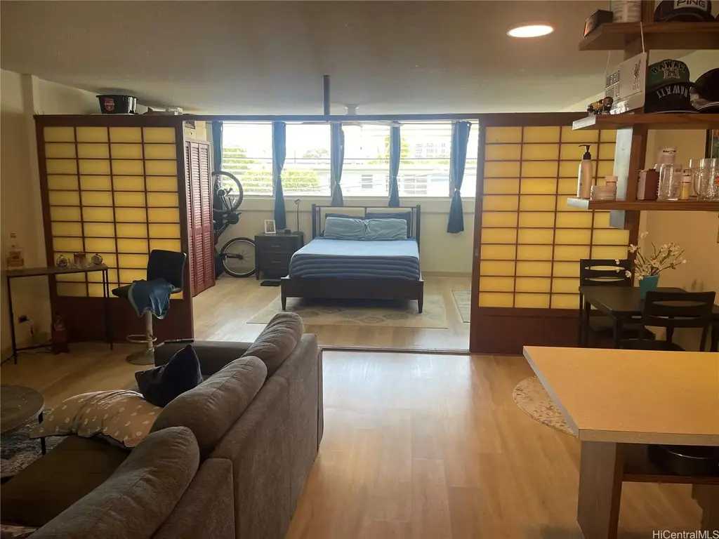 48 Maluniu Avenue # 4, Kailua