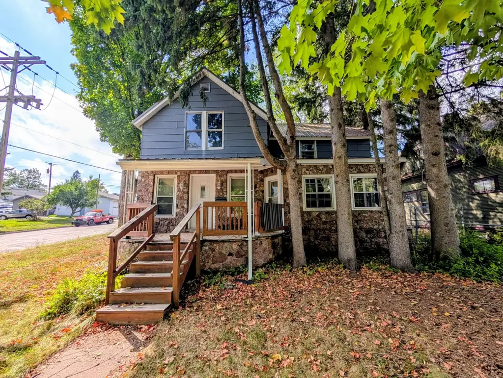 284 3rd Ave, Park Falls