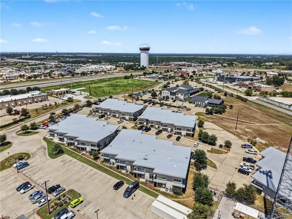 1645 Greens Prairie Road W 204, College Station