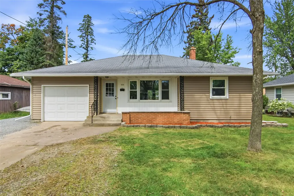 1616 Donald Avenue, Eau Claire