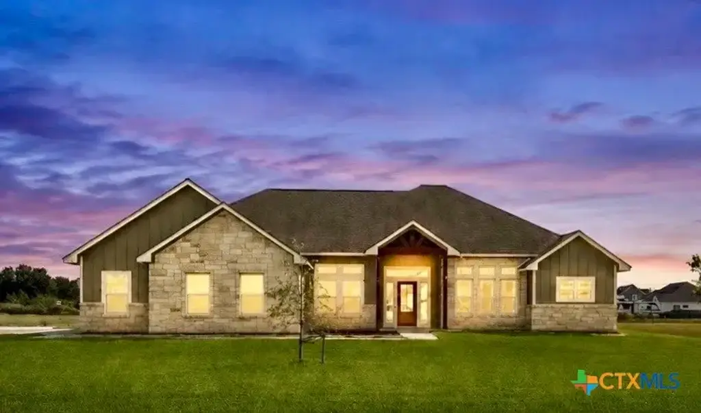 36 Meadow Creek Drive, Inez