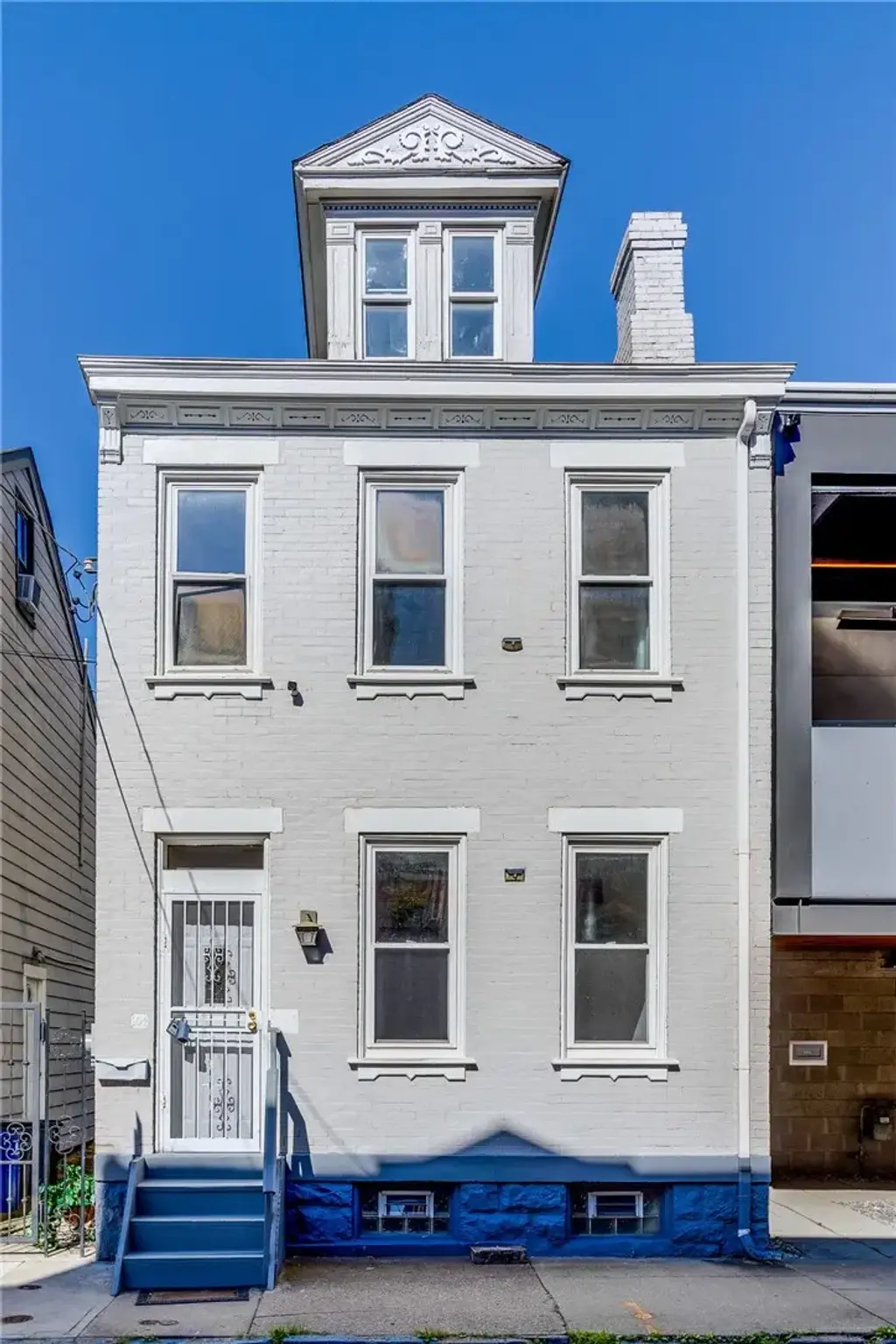 102 16th Street , South Side