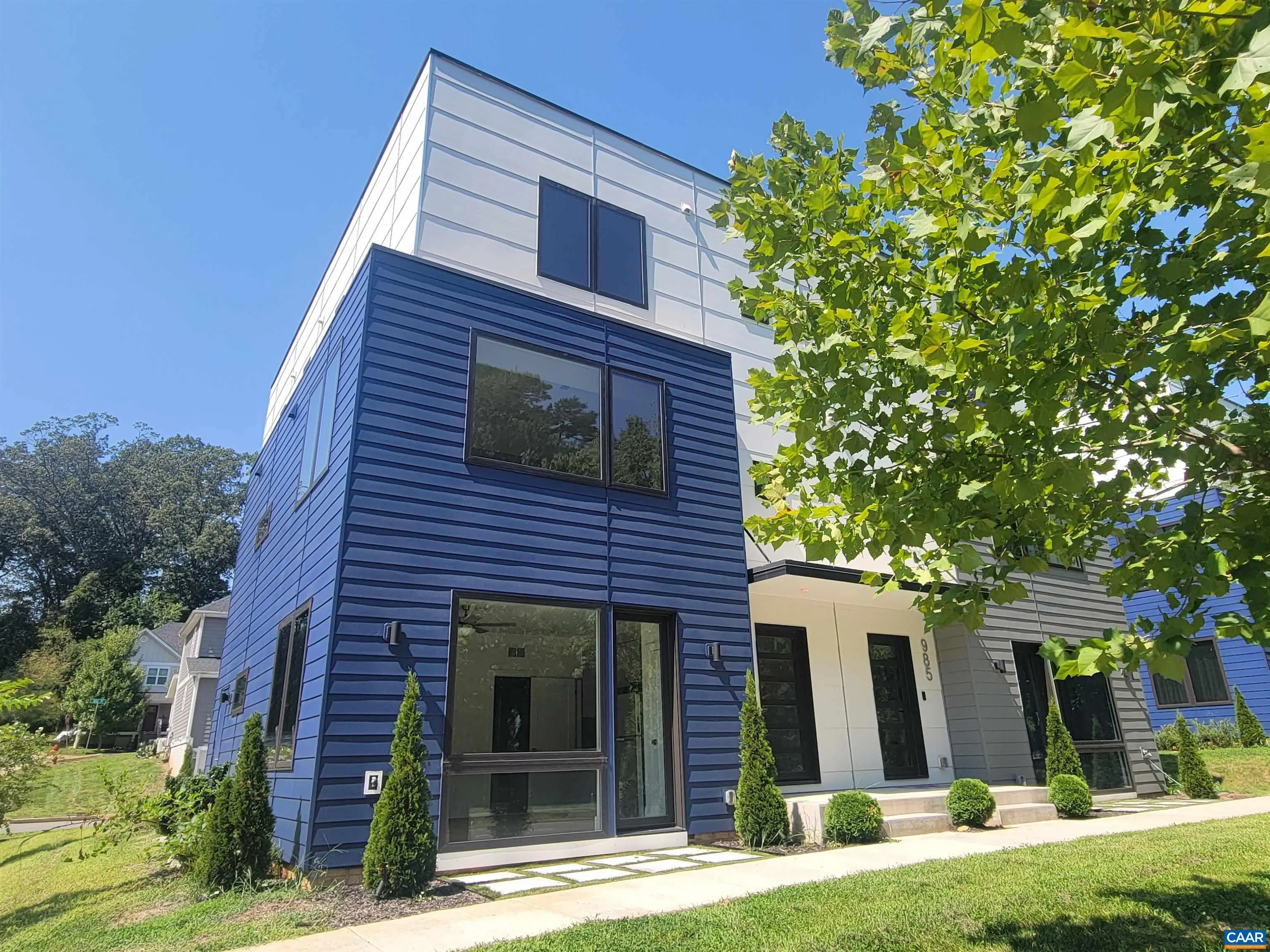 987 5th St Sw, Charlottesville