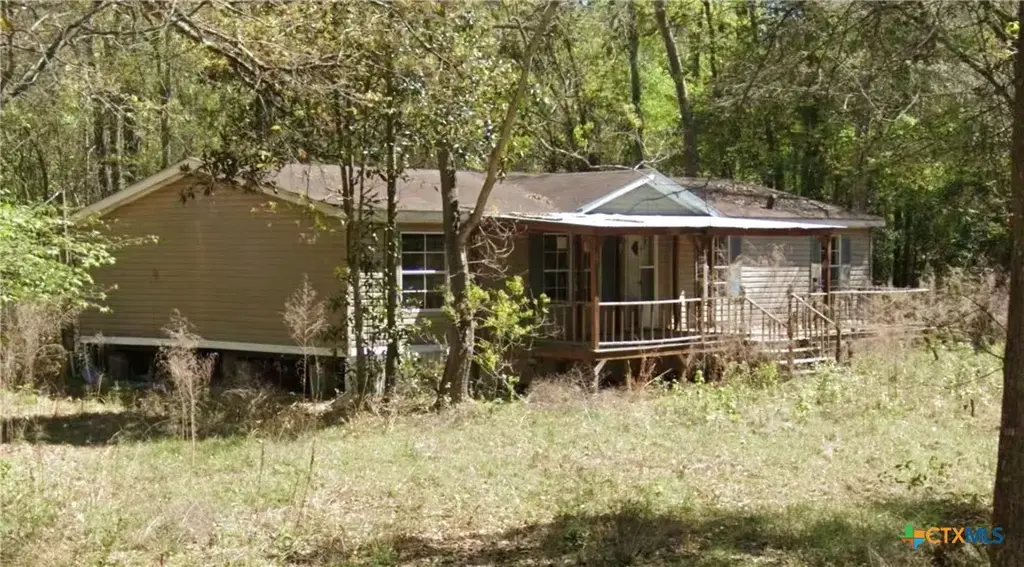 10 County Road 3375, Cleveland