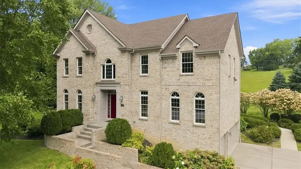 123 Foxwood Drive , McCandless