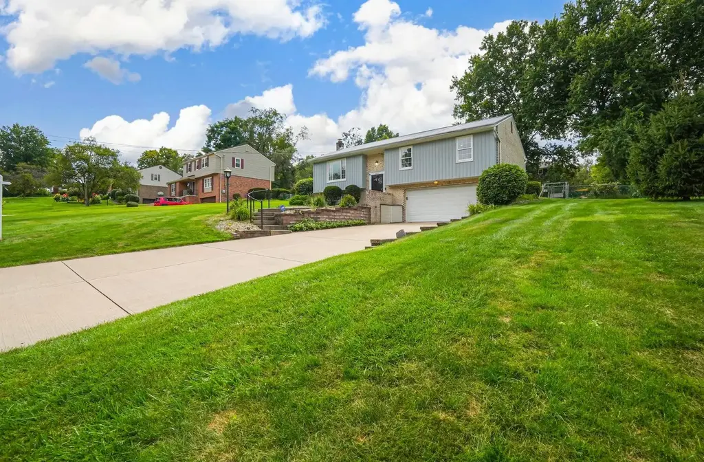 3485 Ivy Drive, Murrysville