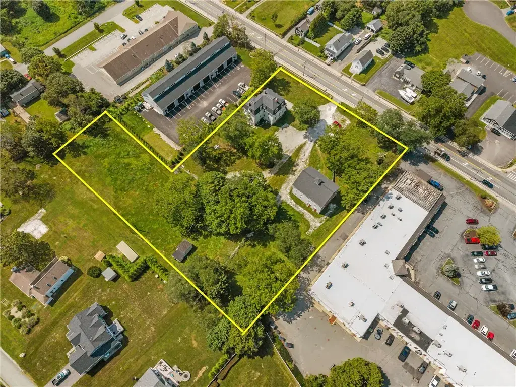 2967 East Main Rd, Portsmouth