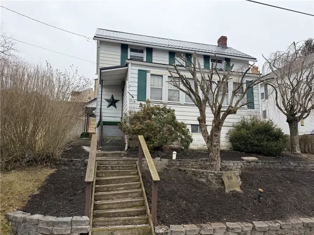 28 Grant Street , Menallen