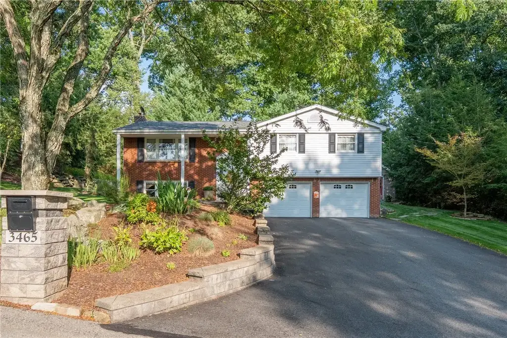 3465 Burnett Drive , Murrysville