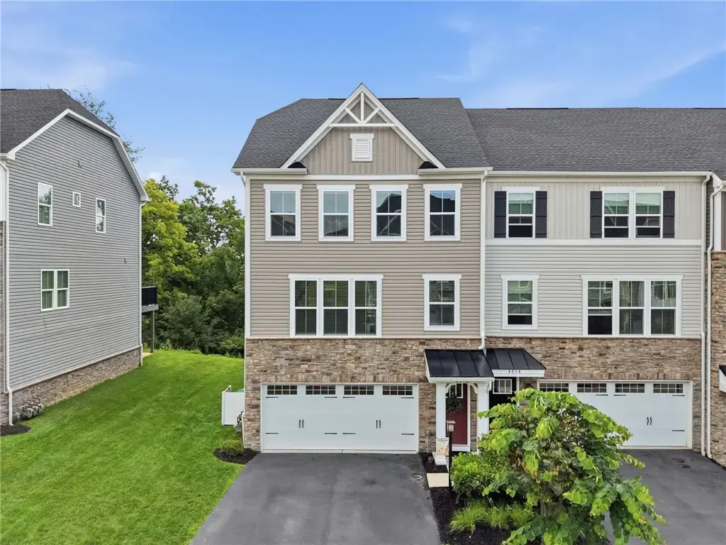 4012 Johns Court , Cheswick