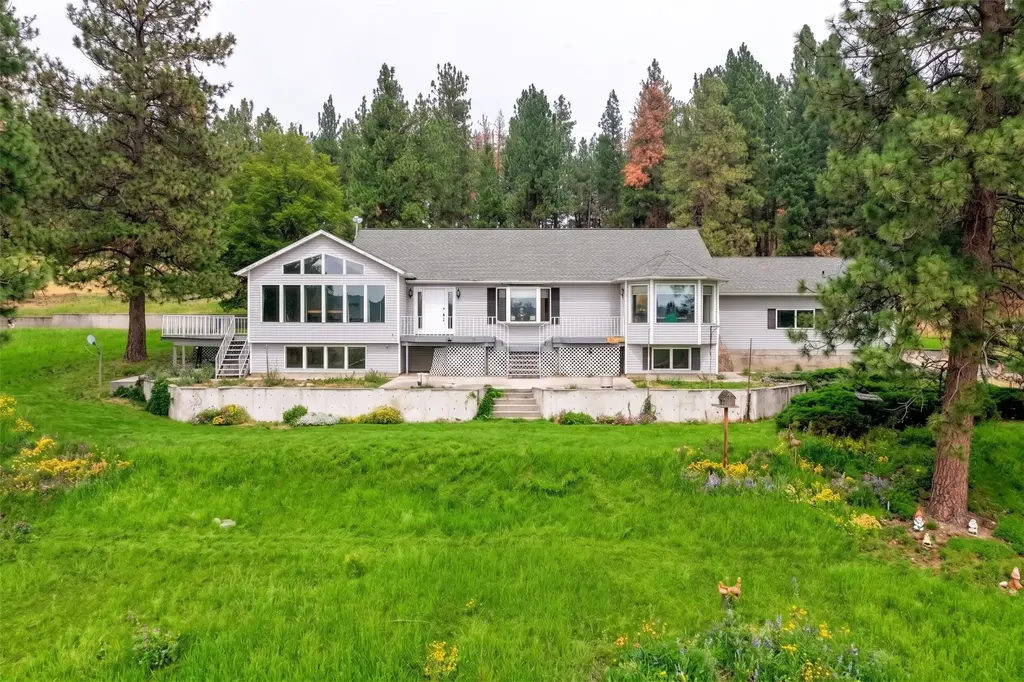 382 Sweathouse Creek Road, Victor