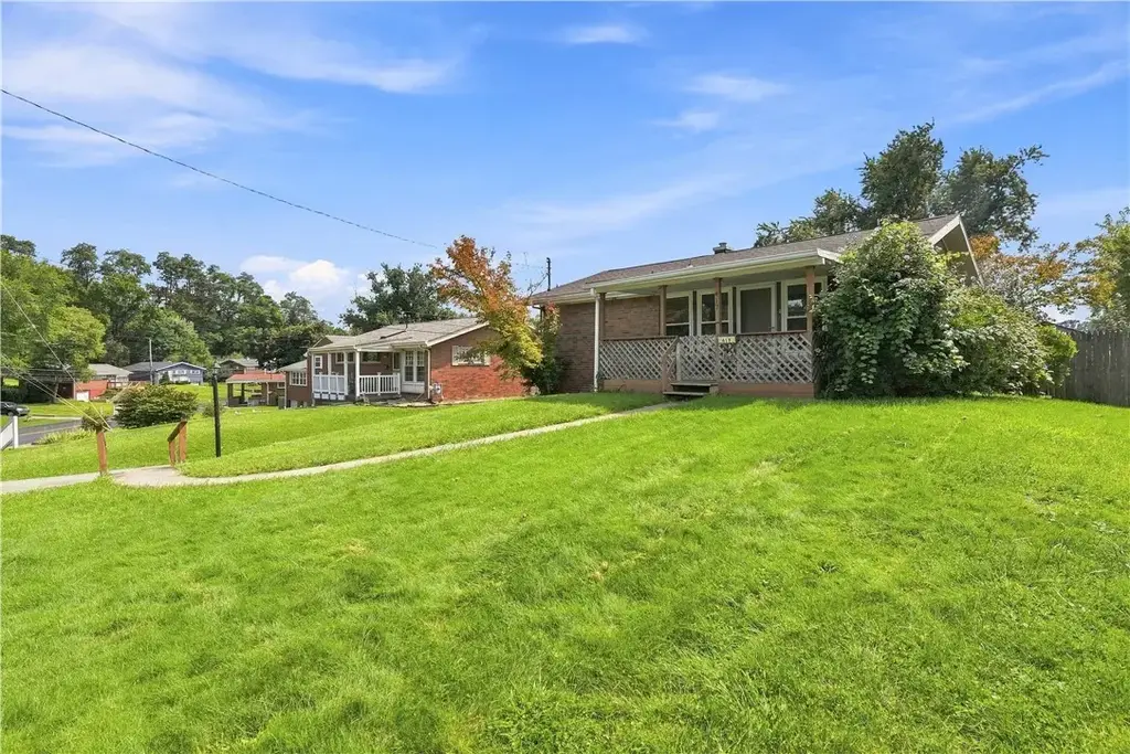 417 Garden City Drive , Monroeville