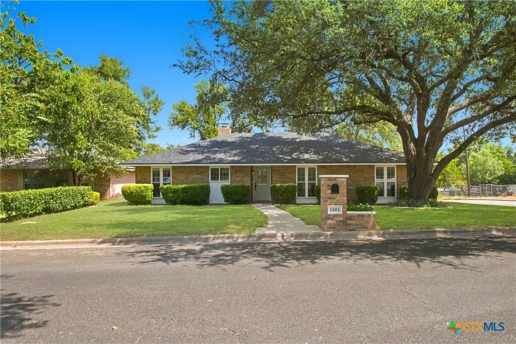 1501 N Wall Street, Belton