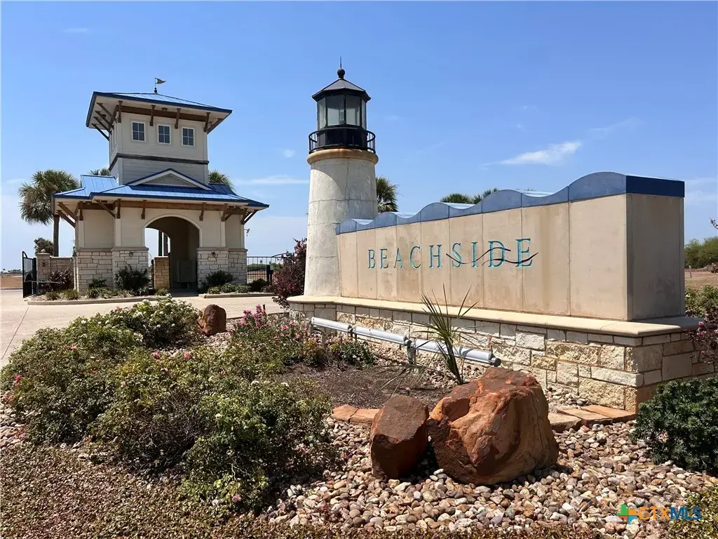 3037 Coastal Springs Loop, Palacios