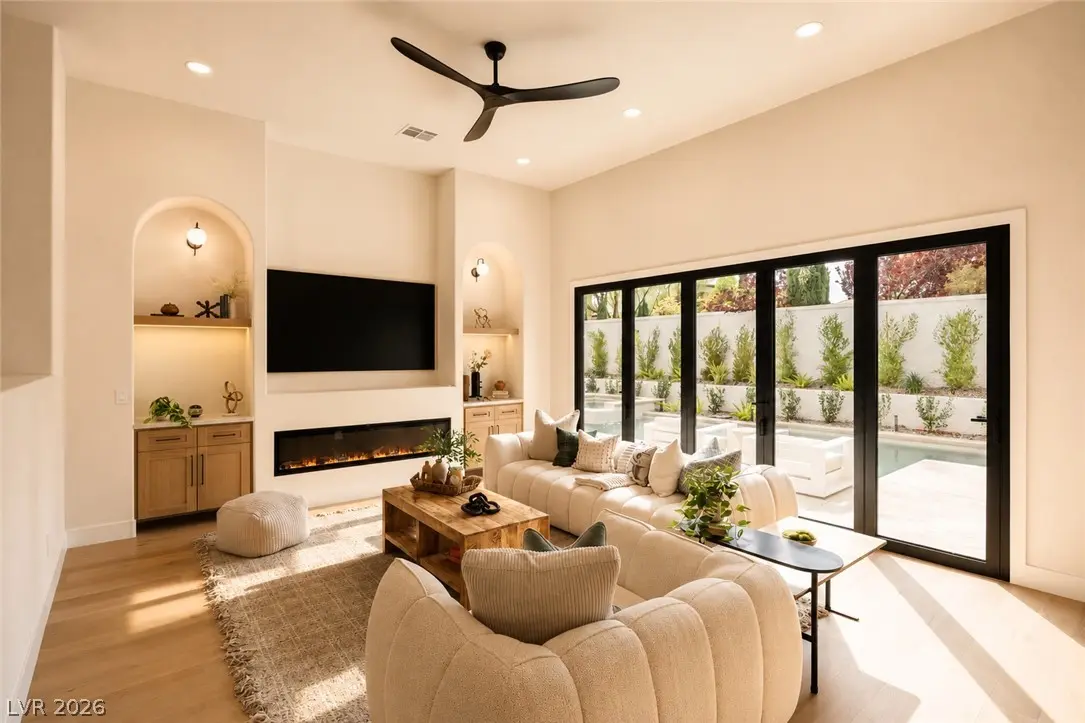 305 Prince Charming Court, Las Vegas