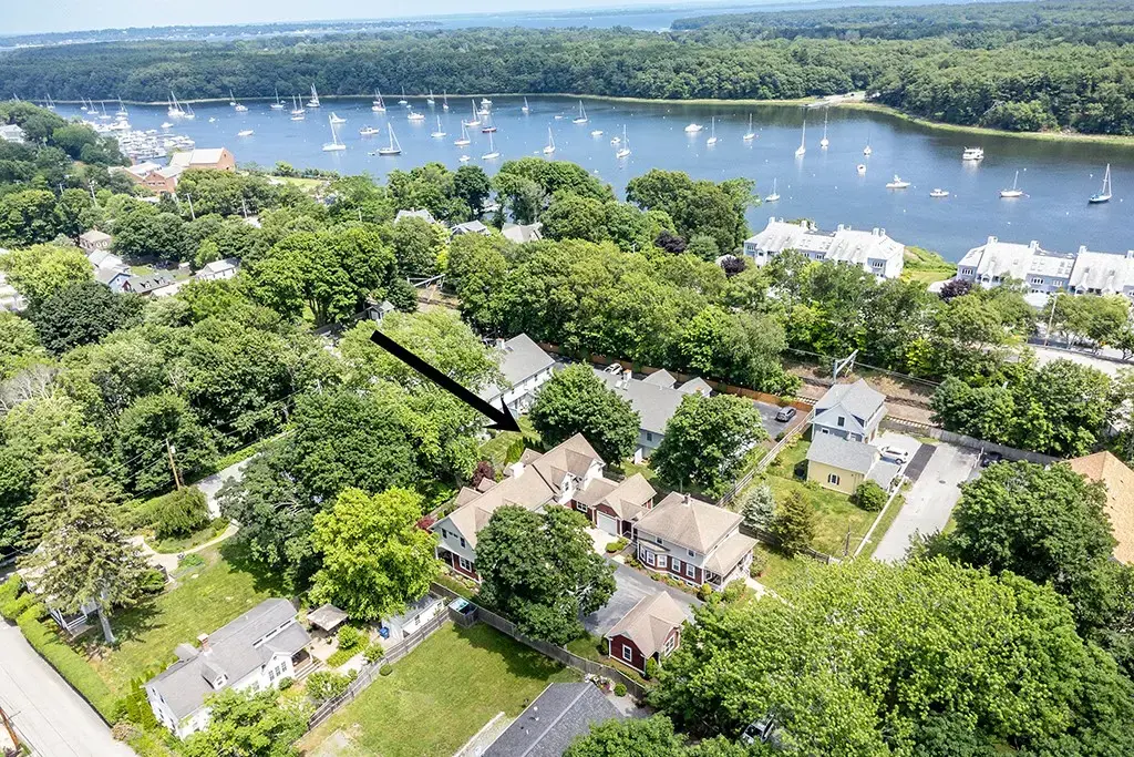 30 Vine St # 30, East Greenwich