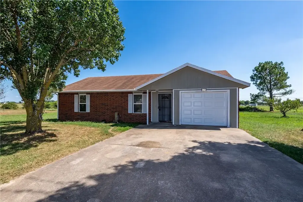 428 Southland Street, Centerton