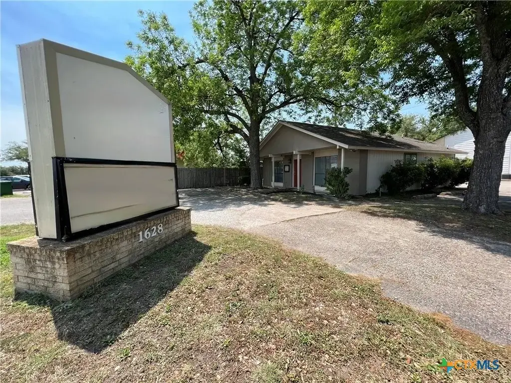 1628 Aquarena Springs Drive, San Marcos