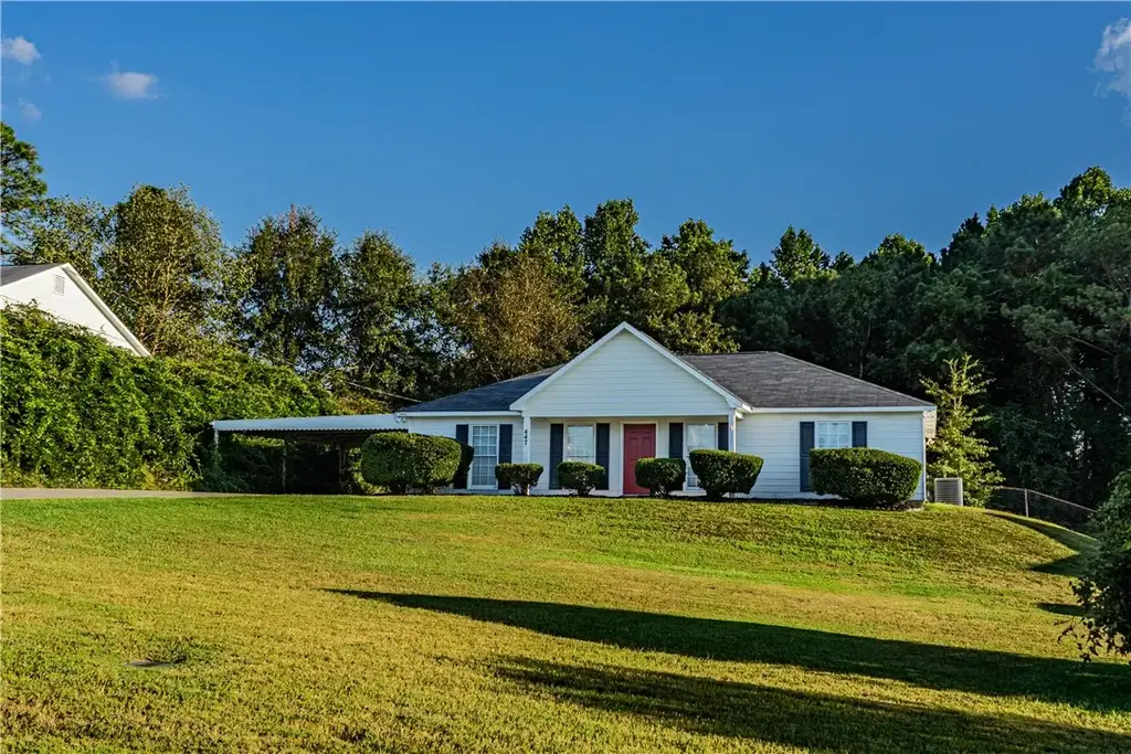 447 Lee Rd 2095, Phenix City