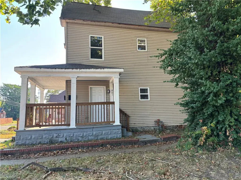 801 S Jackson Avenue, Joplin