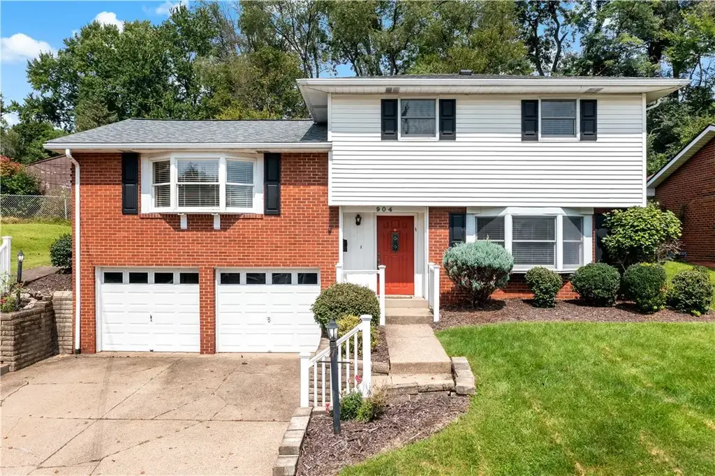 904 Lindenwood Drive , Castle Shannon