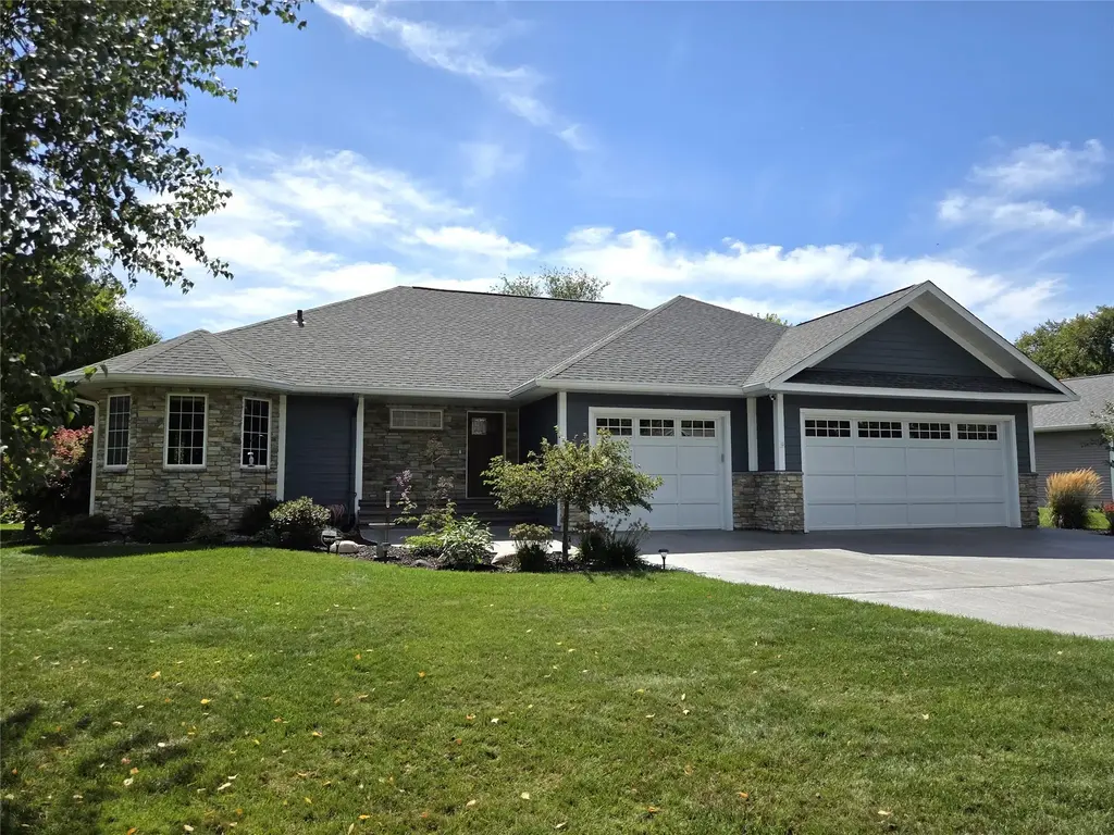 910 Scharbillig Court, Rice Lake