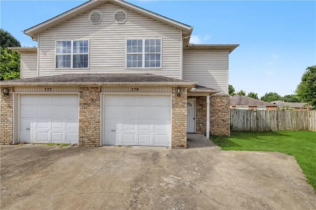 179 Plover Cove, Farmington