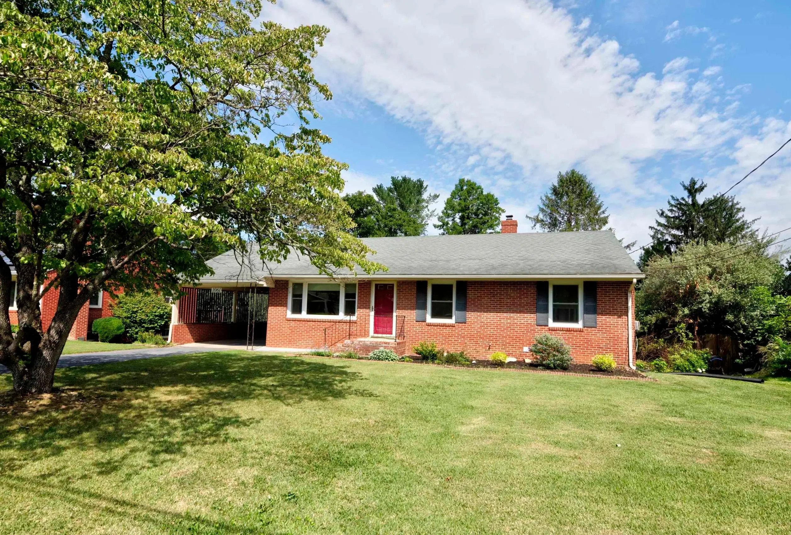 1061 Jefferson Ave, Waynesboro