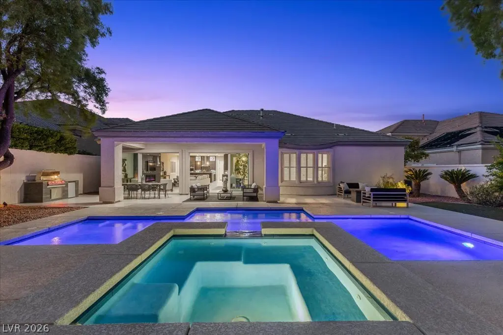 9425 Garnet Crown Avenue, Las Vegas