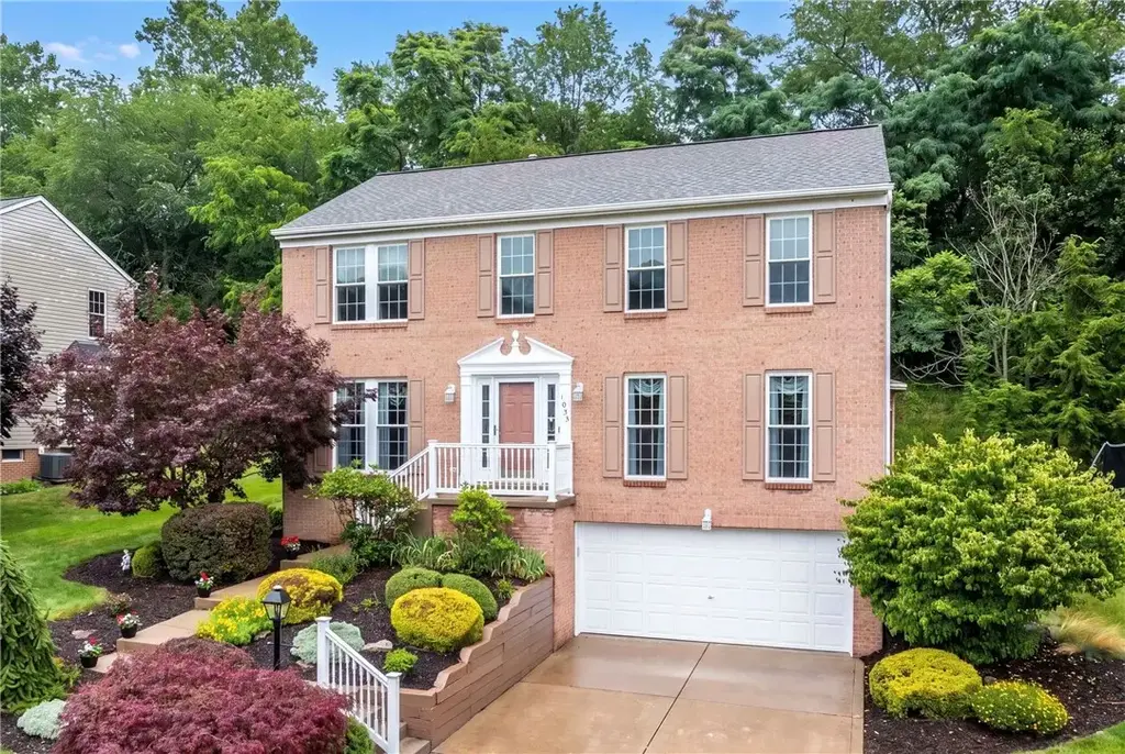 1033 Robinwood Drive , South Park