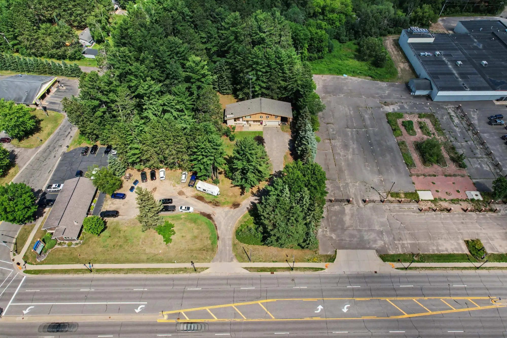 837 Railroad St N, Eagle River