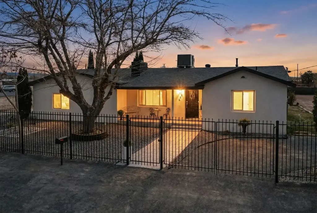 202 Wayne Road Nw, Albuquerque