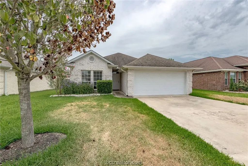 906 Gardenia Drive, College Station