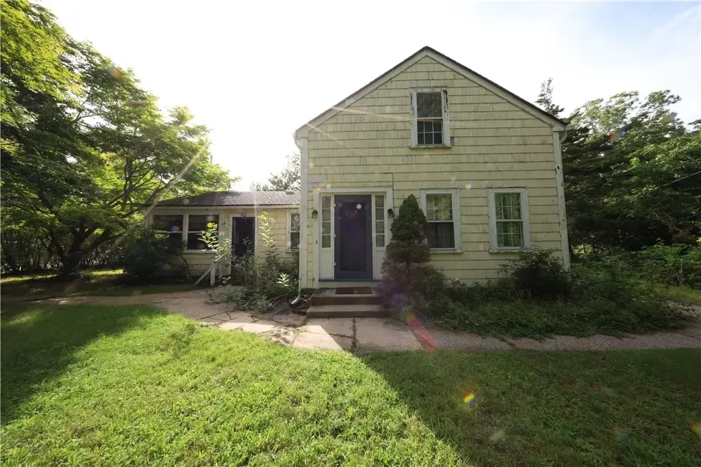 77 Winter St, South Kingstown