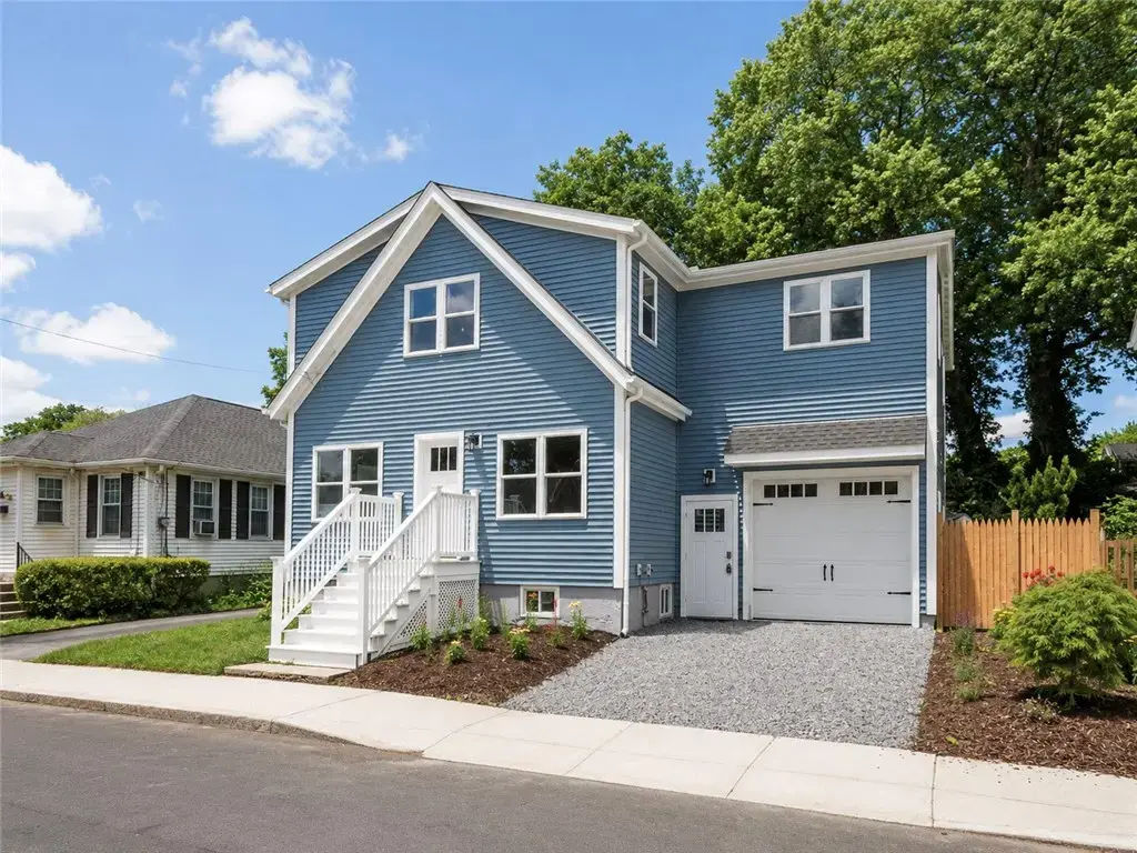 31 Prescott Hall Rd, Newport