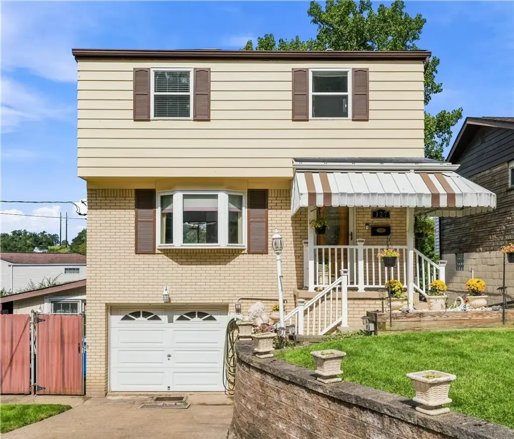 127 Selvin Drive , Verona