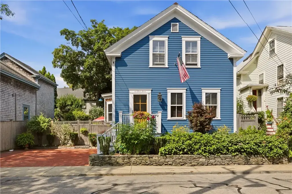 72 Third St, Newport