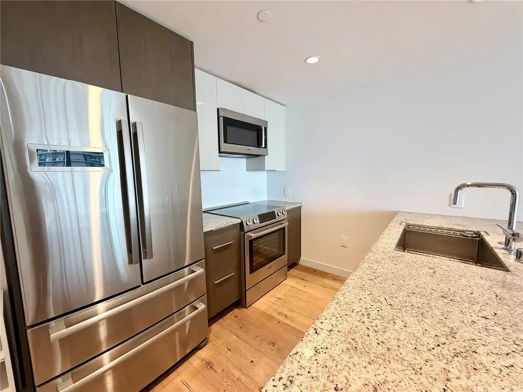 1001 Queen Street # 2707, Honolulu