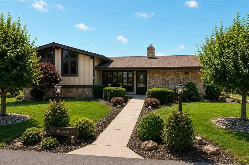 126 Rosewood Drive , Carroll